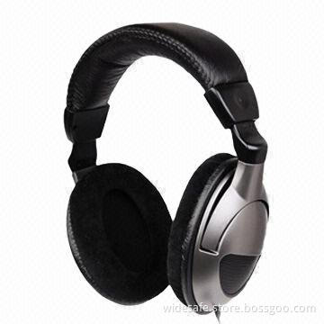 Wired earphones, by air or ocean way